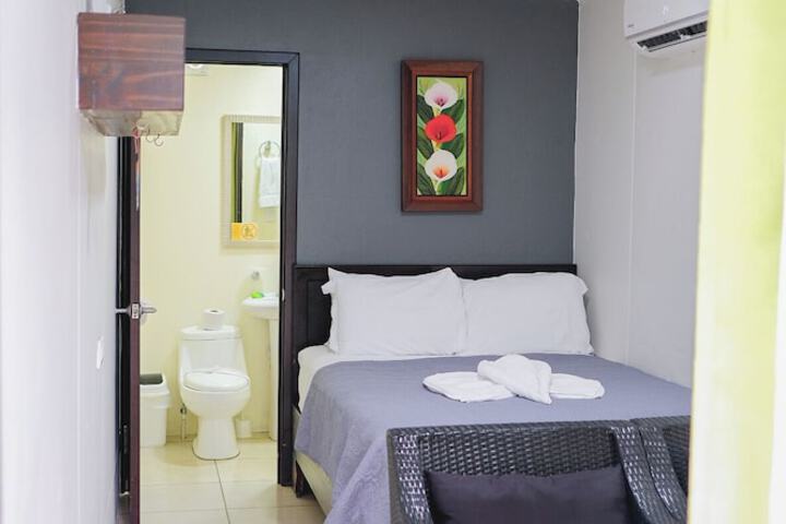 Room 11 of 25