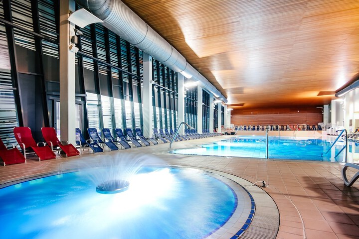 Pool 58 of 165