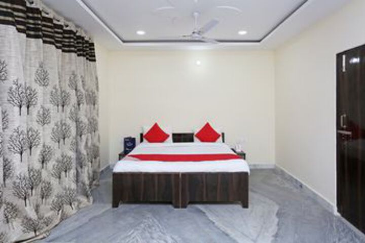 Room 15 of 23