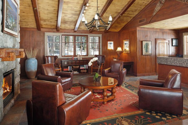 Guest Lobby
