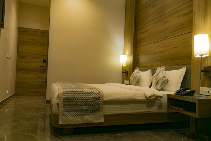 Room 5 of 26