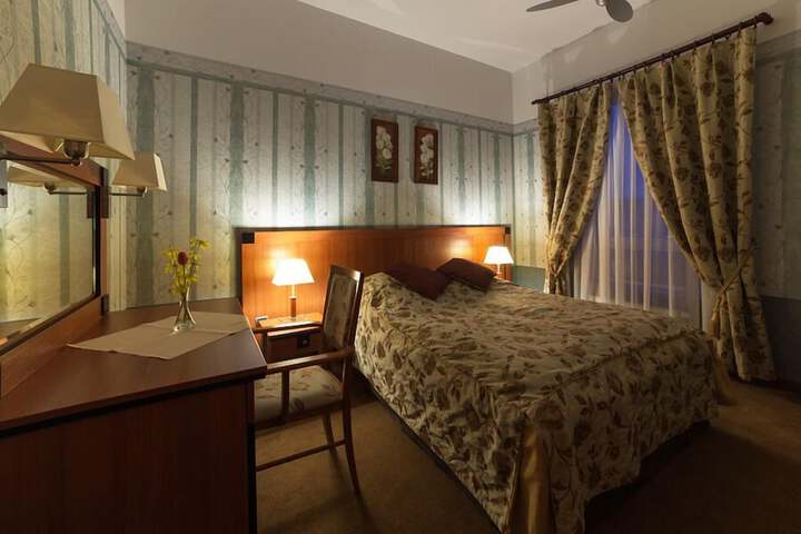 Room 15 of 41
