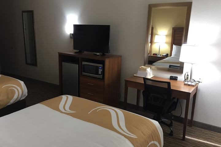 2 Double Beds (10 of 11)
