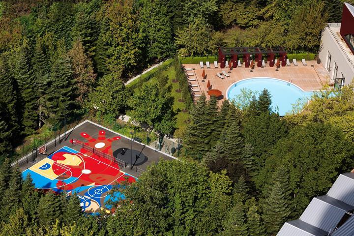 Pool 22 of 64