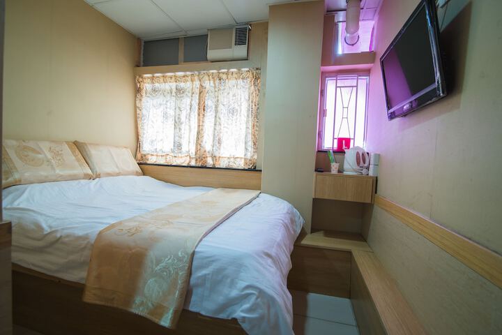 Room 17 of 110