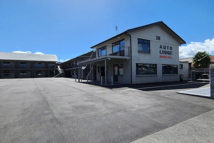 Auto Lodge Motel