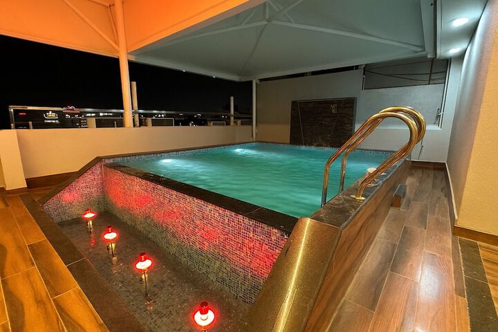 Pool 39 of 49