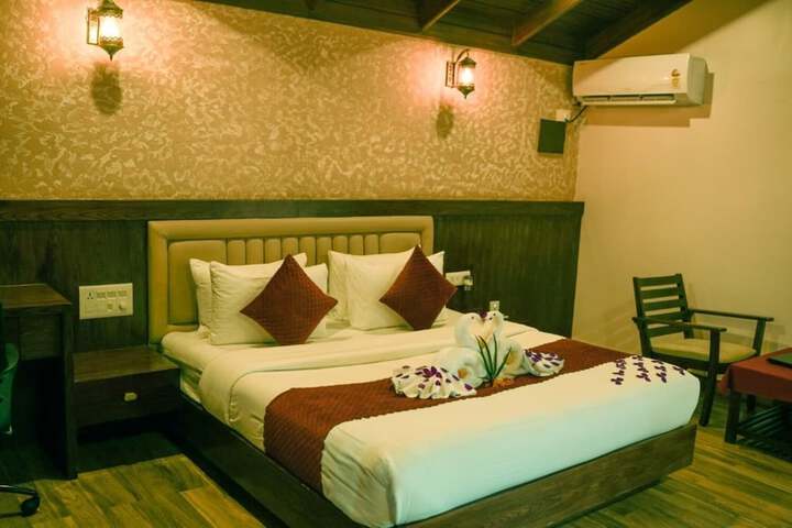 Room 8 of 37