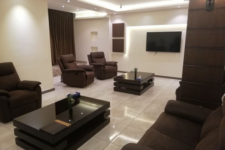 Room 19 of 37
