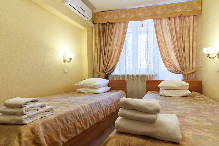Room 10 of 51