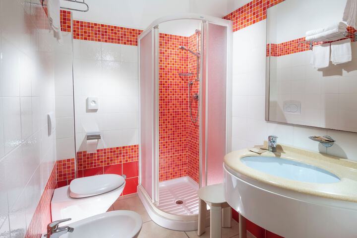 Clean Restrooms