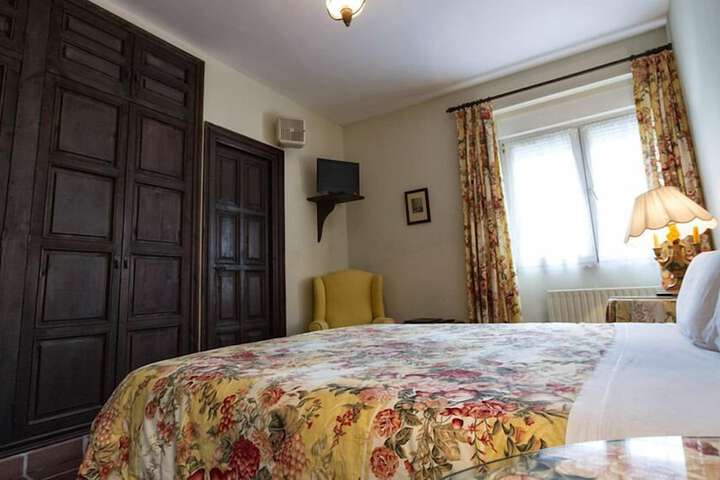 Room 9 of 23