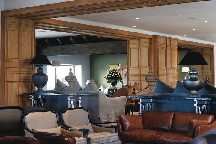 Lobby Entry