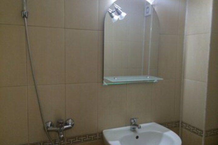 Room 2 of 25