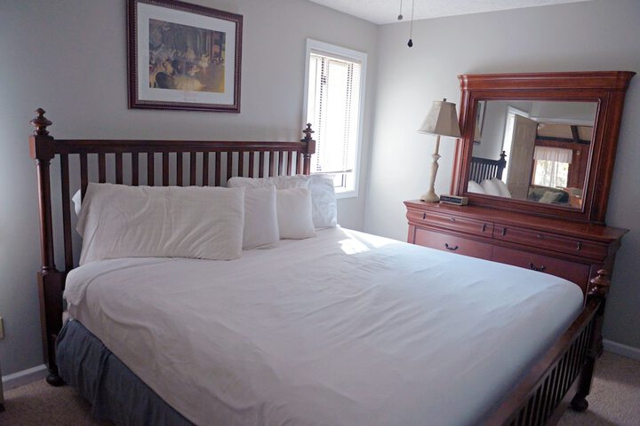 Room 162 of 400