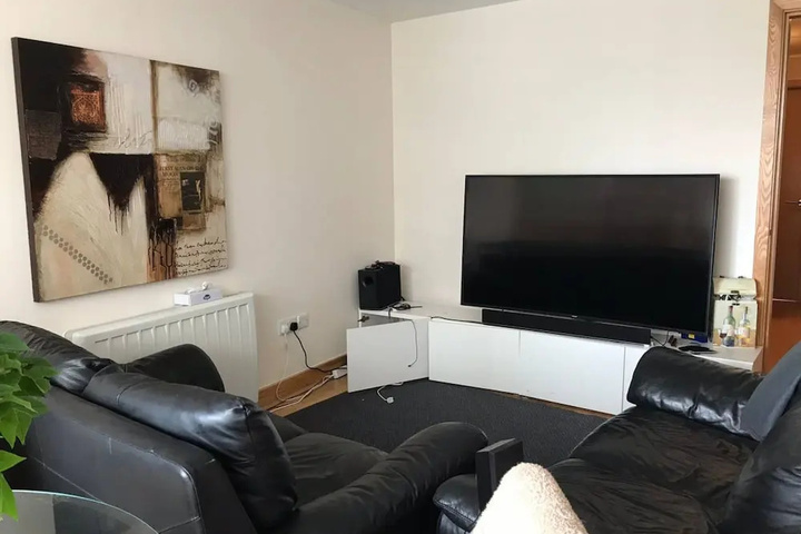 Room 2 of 18