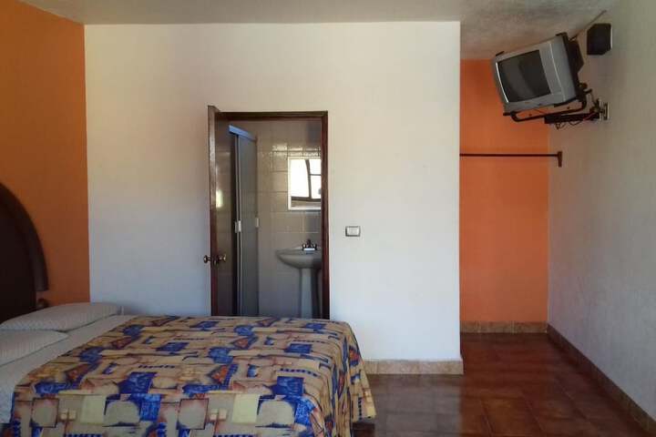 Room 14 of 34
