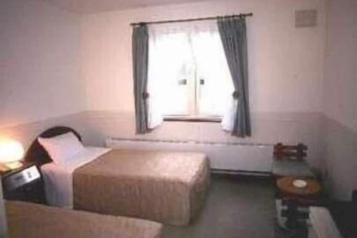 Room 5 of 21