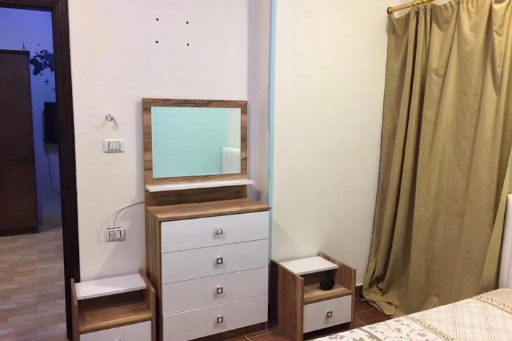 Room 6 of 15