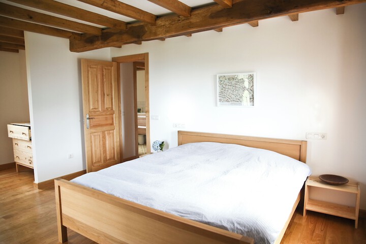 Room 2 of 23