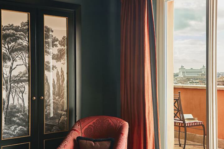 Room 70 of 153