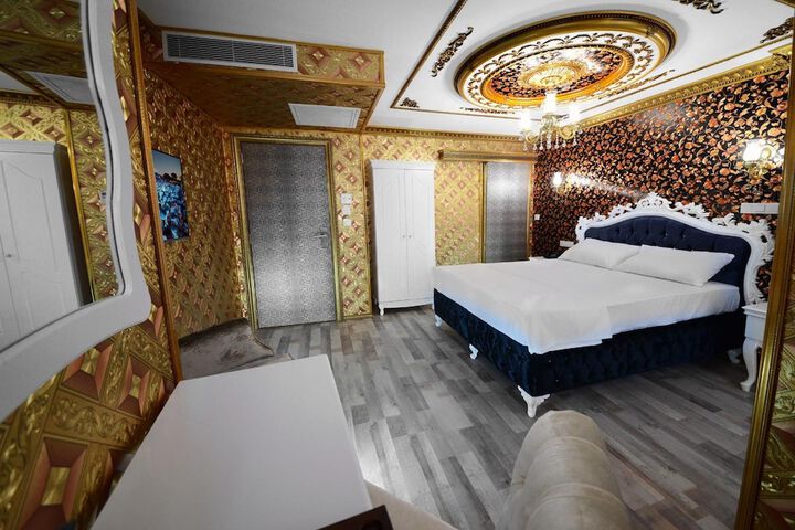 Room 44 of 57