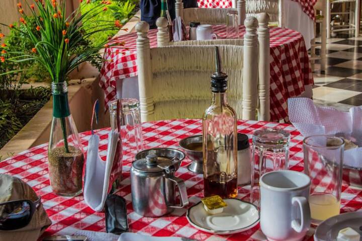 Breakfast/Coffee Service 19 of 38