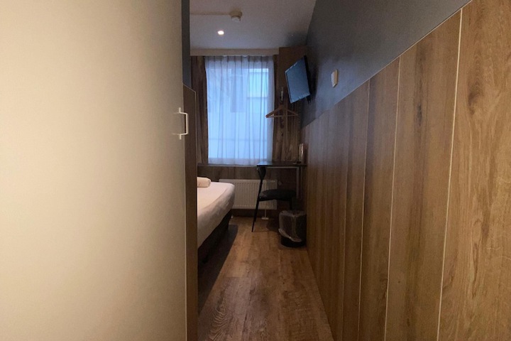 Room 56 of 125