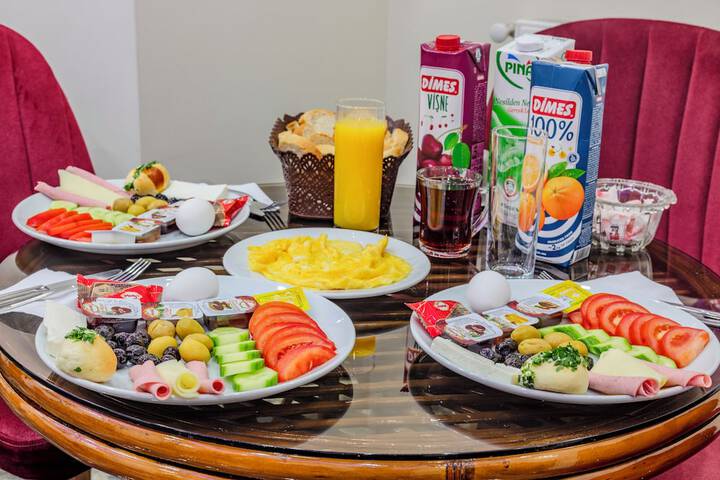 Breakfast/Coffee Service 65 of 71