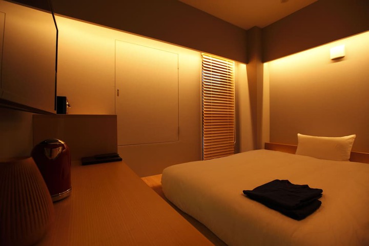 Room 16 of 61
