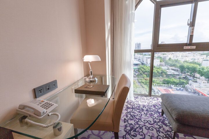 Room 15 of 53
