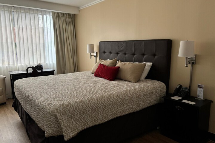 Room 3 of 22