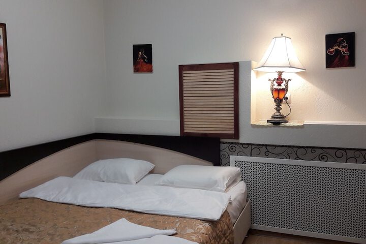 Room 9 of 65