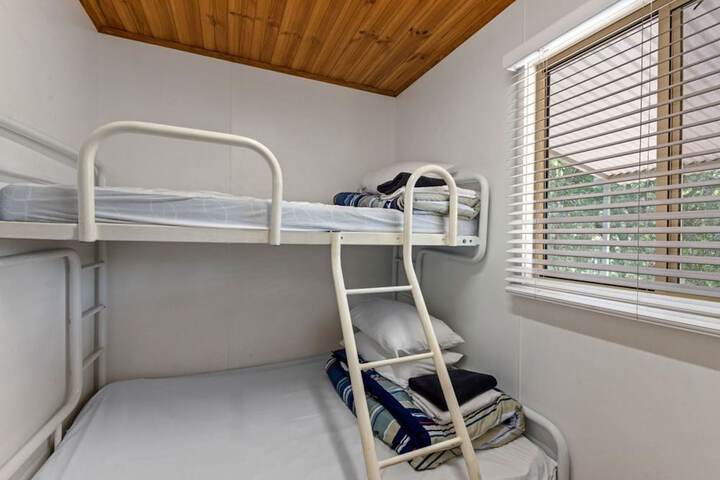 Room 11 of 84