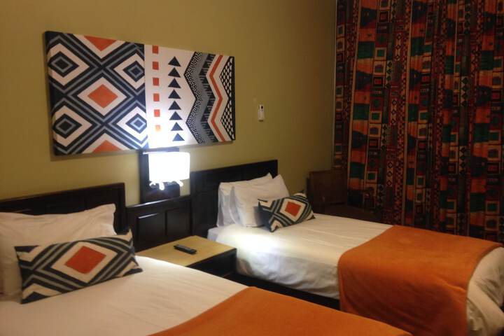 Room 8 of 40
