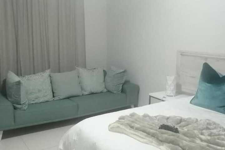 Room 3 of 9