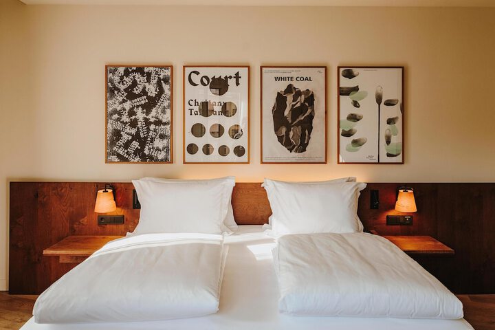 Room 37 of 128