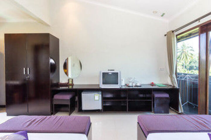 Room 11 of 25