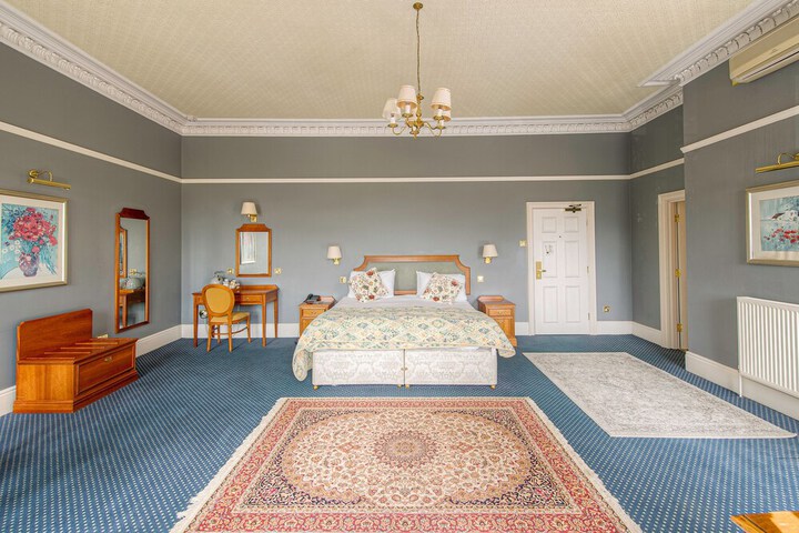 Room 18 of 41