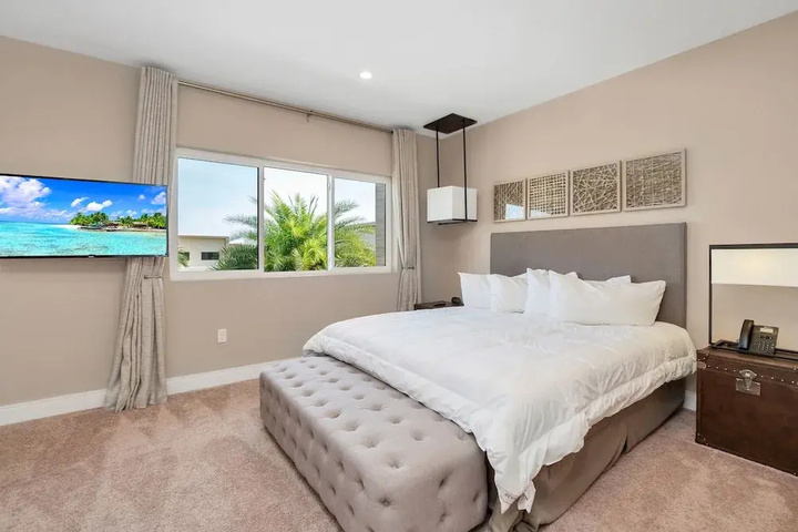 Room 4 of 26