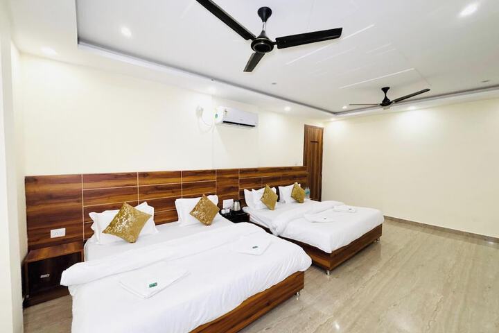Room 20 of 26