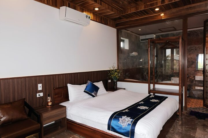 Room 3 of 35