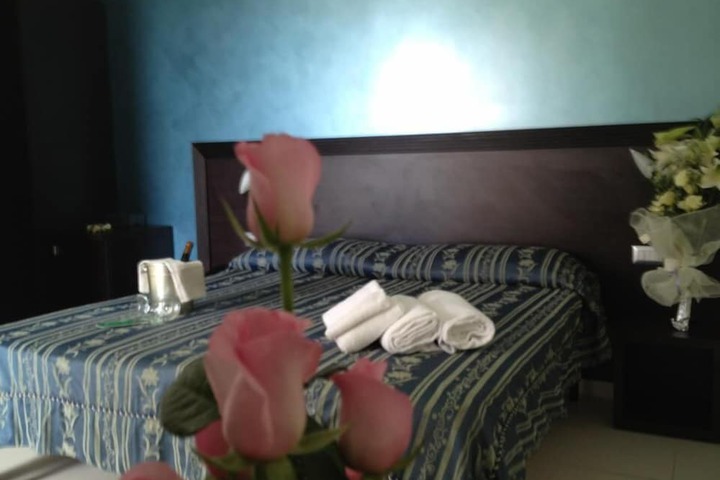 Room 7 of 34