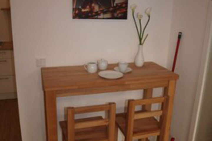 Room 4 of 10