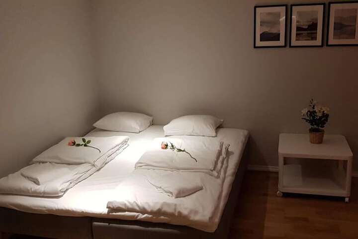 Room 8 of 50