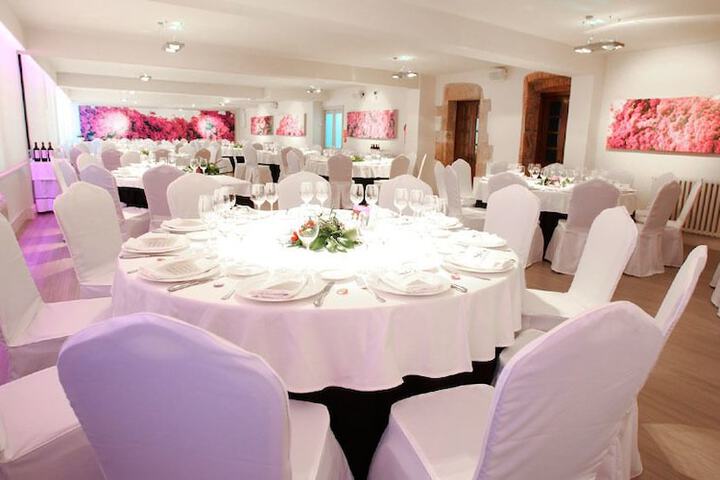 Ballroom/Hall 31 of 44