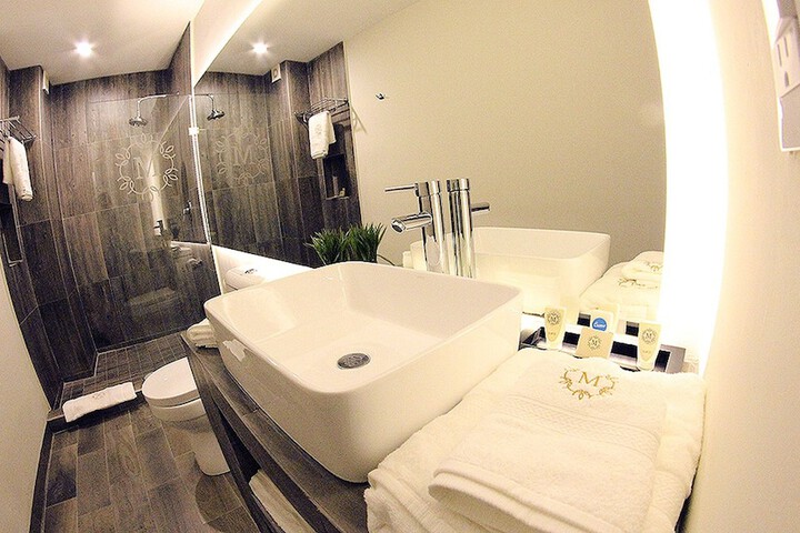 Room 15 of 25
