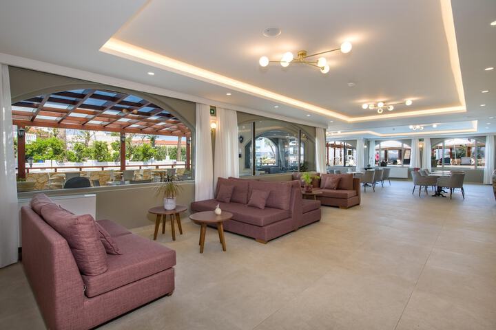 Hotel Lobby