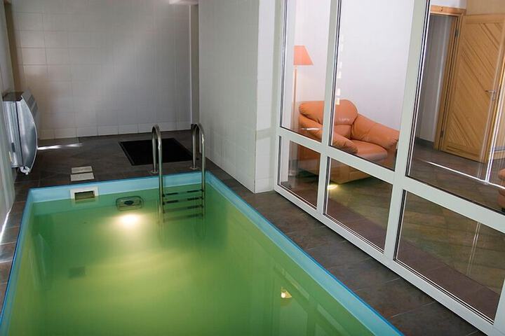 Pool 34 of 64