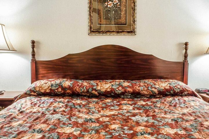 1 King Bed (3 of 3)